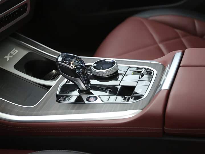 BMW X5 2022 x Drive 40 Li M — фото 11