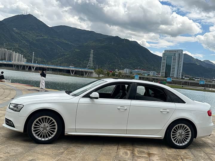 Audi A4L 2015 35 TFSI ATComfort — фото 8