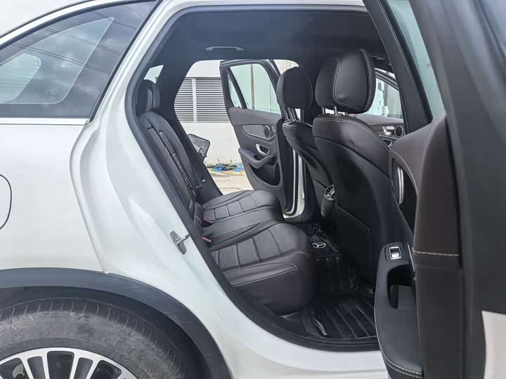 Mercedes-Benz GLC 260 4MATIC динамик — фото 16