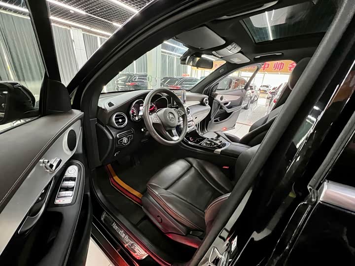 Mercedes-Benz GLC 2017 GLC 200 4 MATIC — фото 10
