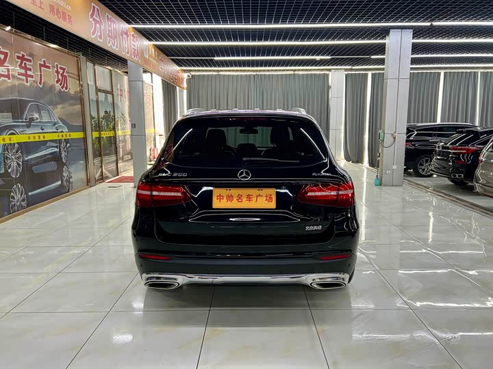 Mercedes-Benz GLC 2017 GLC 200 4 MATIC — фото 5