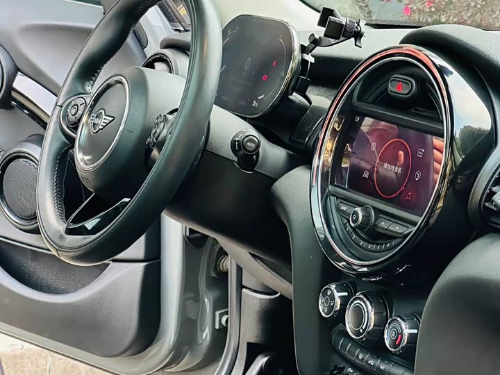 MINI Hatch — фото 12