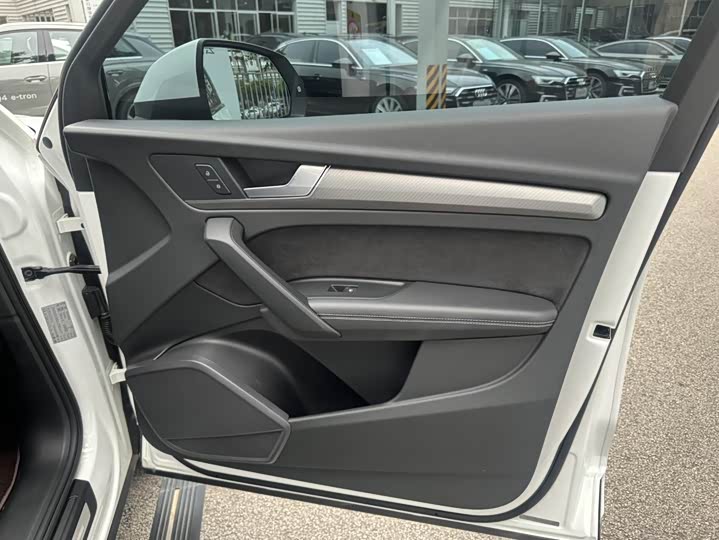 Audi Q5L Sportback 2021 40 TFSI Luxury — фото 34