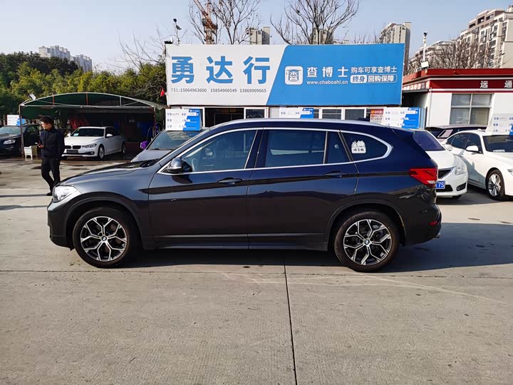 BMW X1 2021 s Drive 25 Li Leading — фото 4