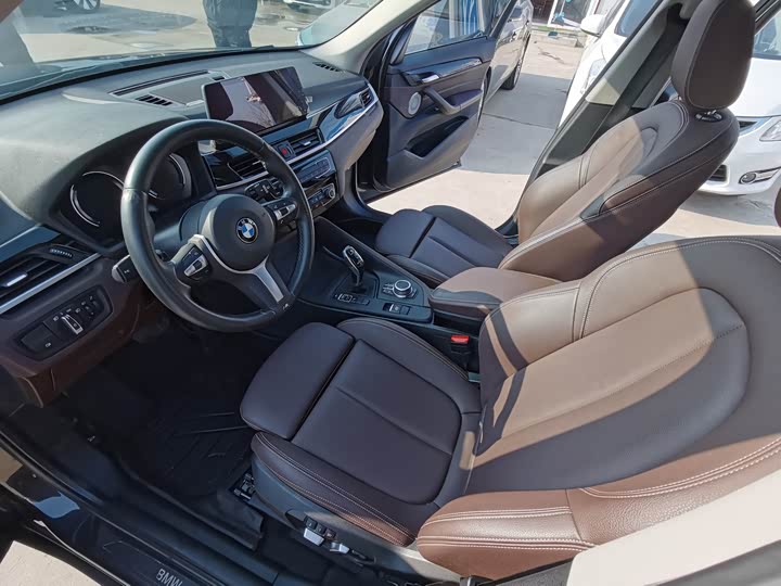 BMW X1 2021 s Drive 25 Li Leading — фото 11