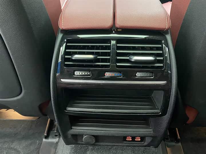 BMW 5-Series 2022 530 Li Leading M — фото 27