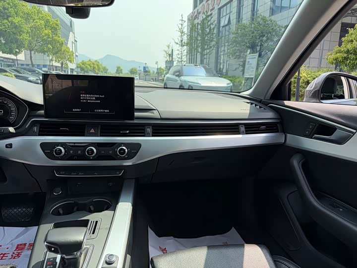 Audi A4L 40 TFSI стиль-динамик — фото 12