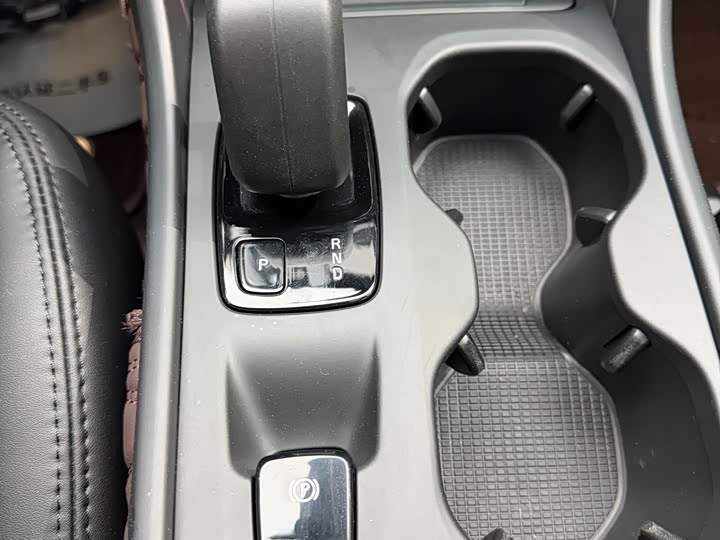 Volvo XC40 2022 T 4 WD — фото 23
