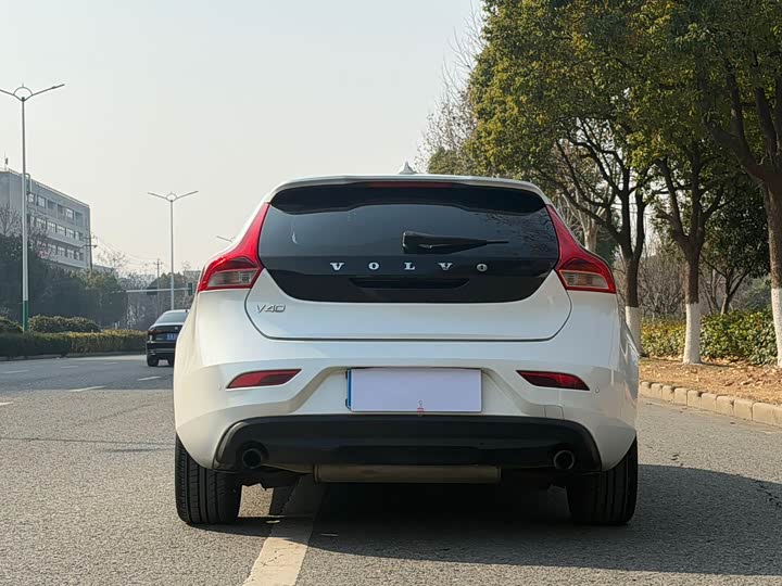 Volvo V40 2015 1.6 T — фото 5