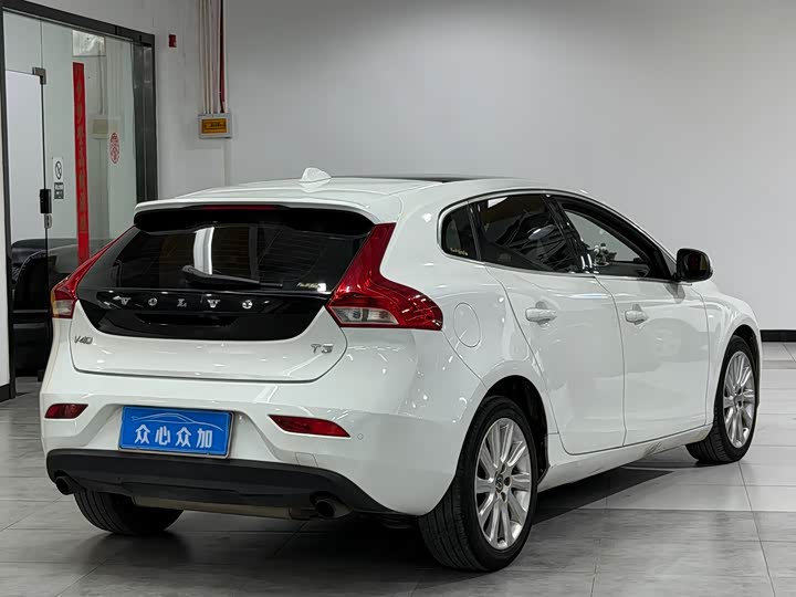 Volvo V40 2016 T 3 — фото 4
