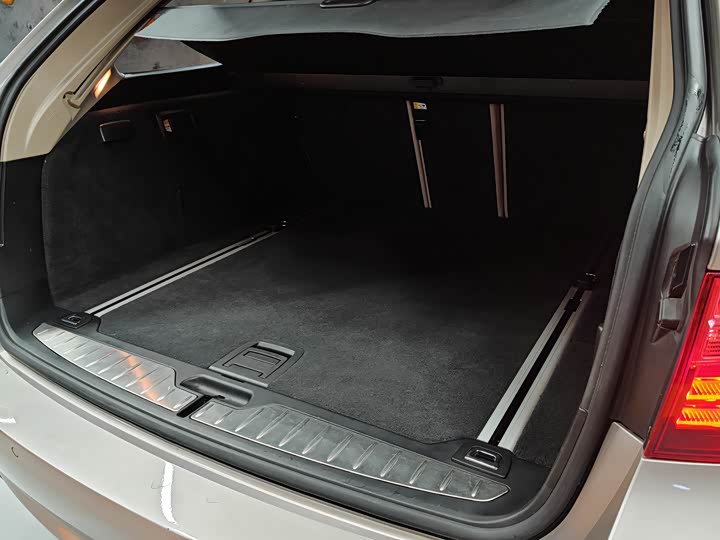 BMW 5 Series — фото 11