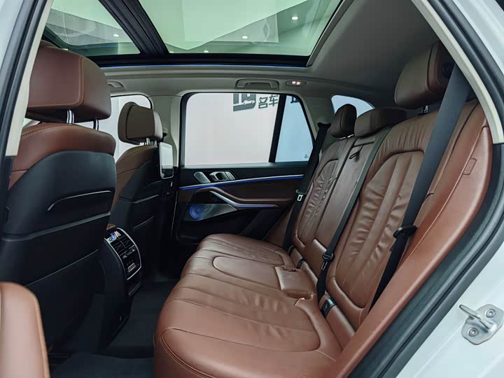 BMW X5 2019 x Drive 40i M — фото 14
