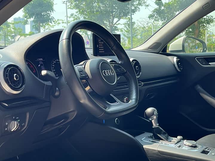 Audi A3 2018 30 Limousine 35 TFSI — фото 10