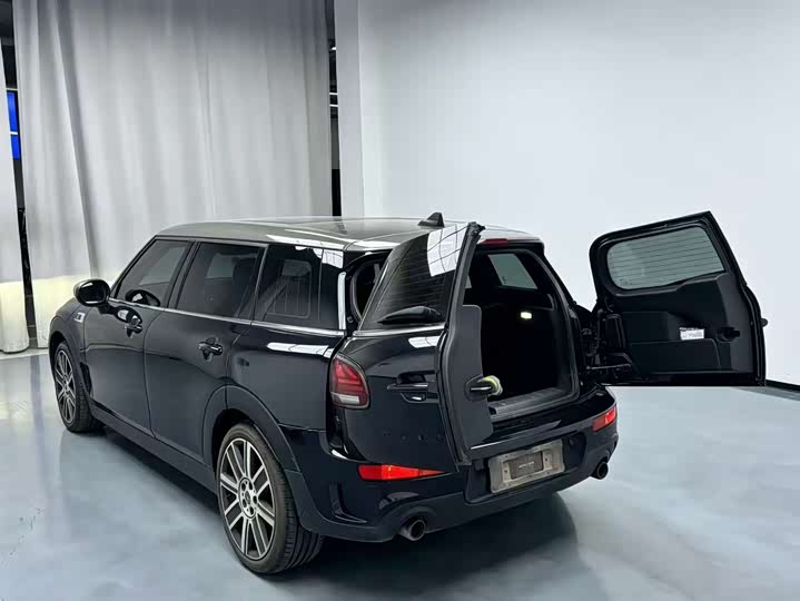 MINI Clubman — фото 7