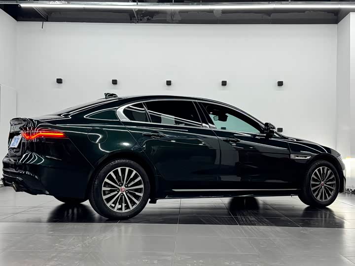 Jaguar XEL — фото 15