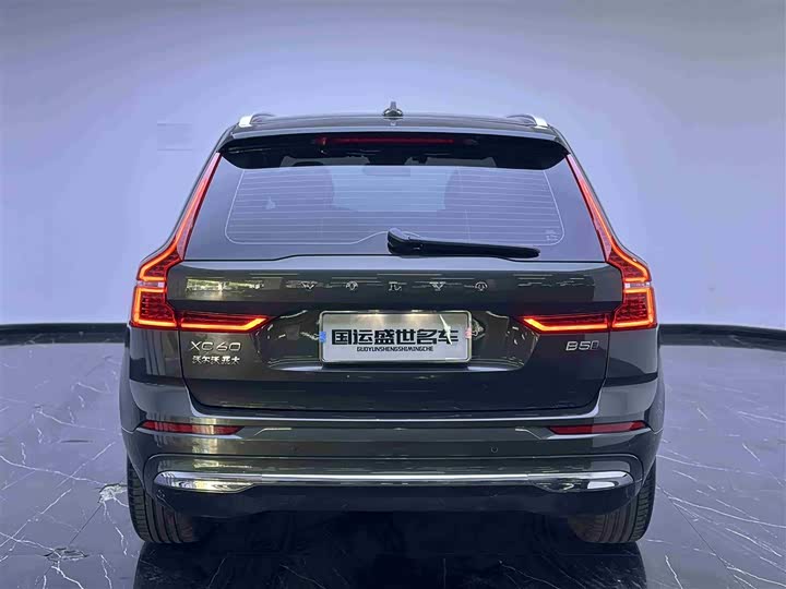 Volvo XC60 2022 B 5 4 WD — фото 5