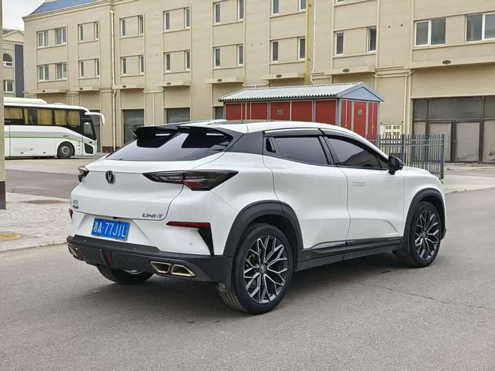 Changan UNI-T 2022 1.5 T Premium — фото 7