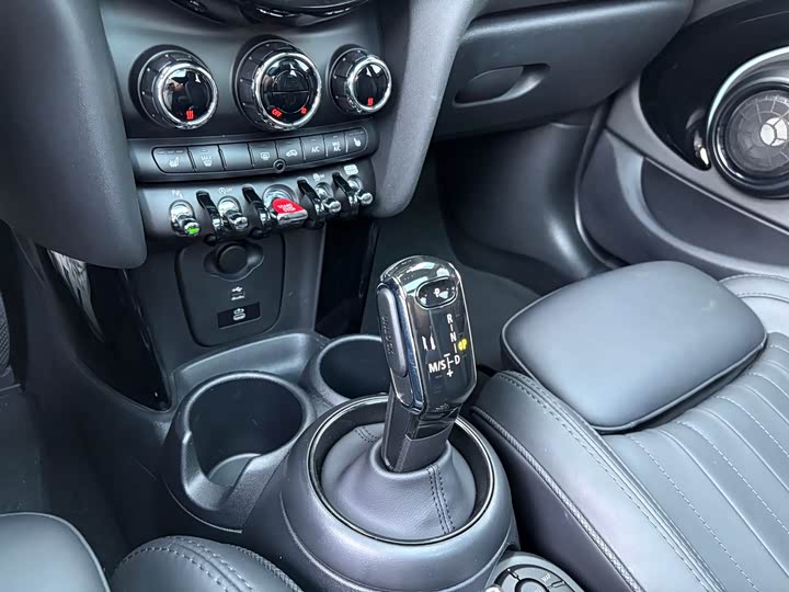 MINI Hatch — фото 12