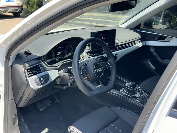 Audi A4L 2023 40 TFSI — фото 4