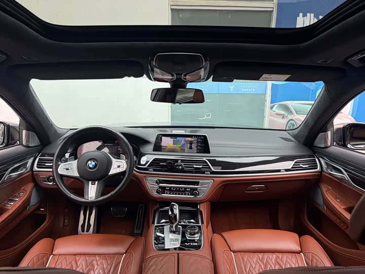 BMW 7-Series 2019 M 760 Li x Drive V 12 — фото 14