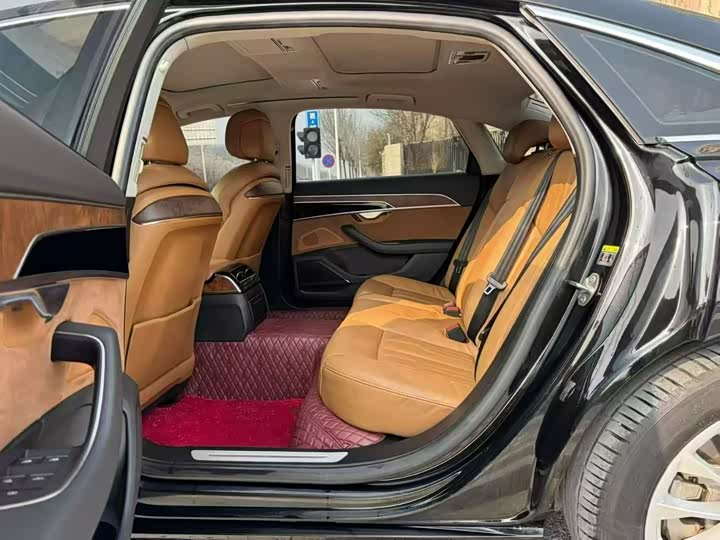 Audi A8 2018 A 8 L 55 TFSI quattro — фото 6