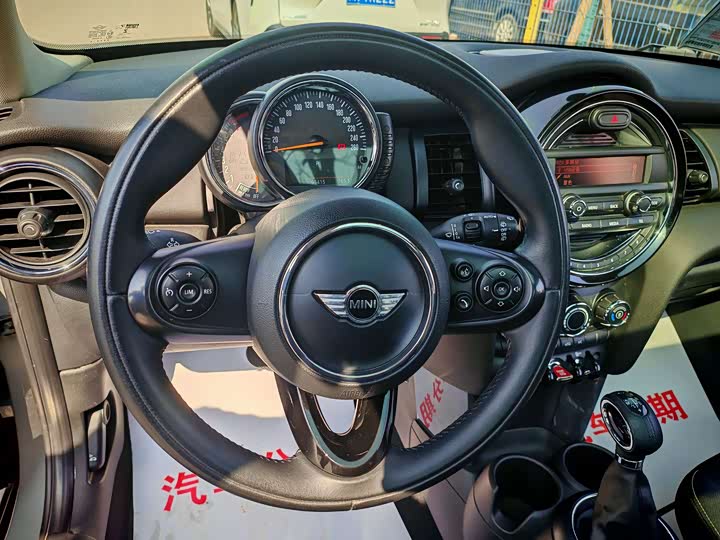 MINI Hatch — фото 17