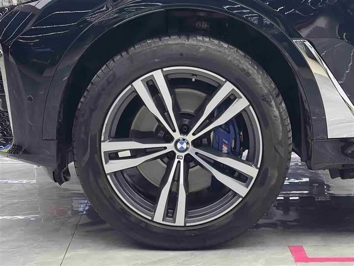 BMW X7 2021 x Drive 40i M — фото 4