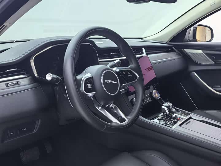 Jaguar XFL 2022 XFL 2.0 T P 200 2 WD — фото 14