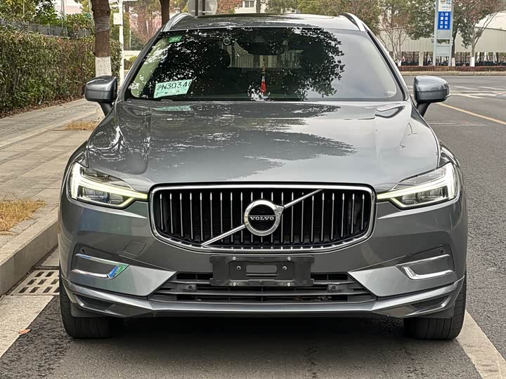 Volvo XC60 2020 T 5 4 WD — фото 1