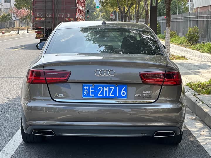 Audi A6L 45 TFSI quattro спорт — фото 9