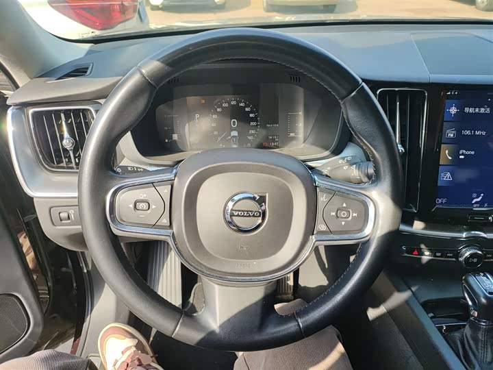 Volvo XC60 2019 T 5 4 WD VI — фото 3