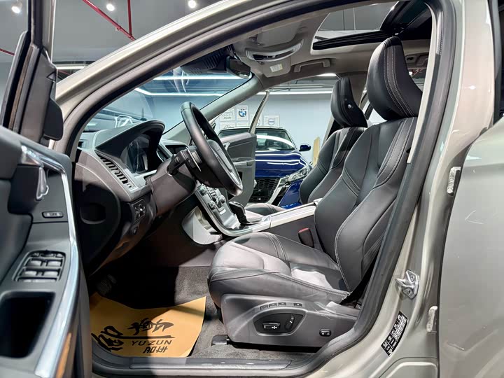 Volvo XC60 2015 T 5 AWD — фото 8