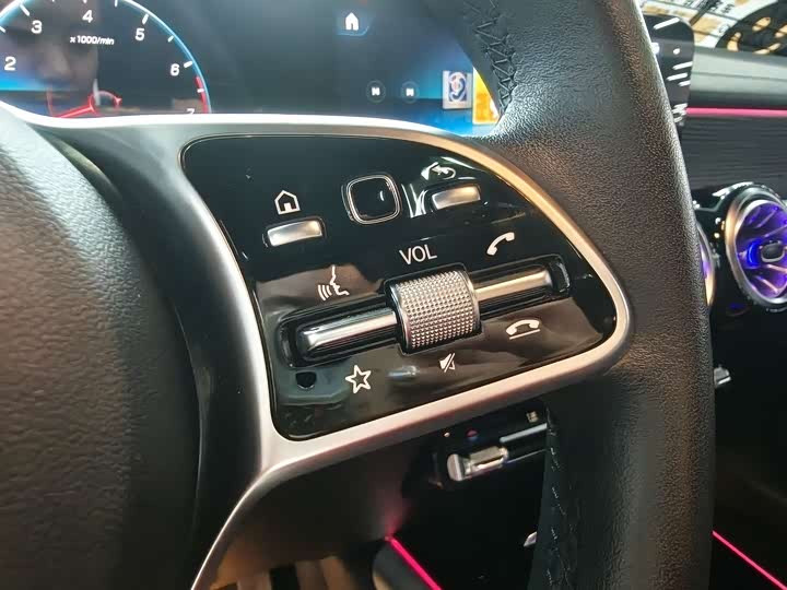 Mercedes-Benz GLB 2022 GLB 220 4 MATIC — фото 12