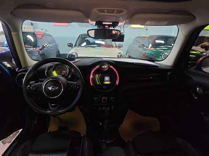 MINI Hatch — фото 10