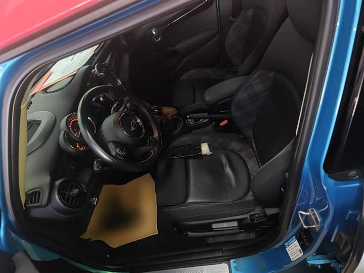 MINI Hatch — фото 15
