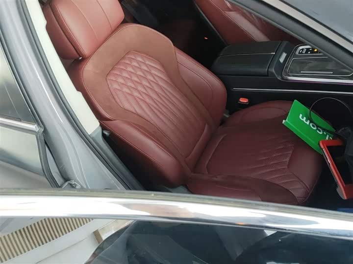 Hongqi HS5 2023 2.0 T 4 WD Pro — фото 20