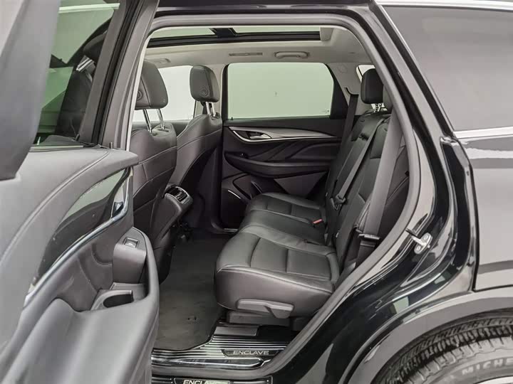 Buick Enclave — фото 15