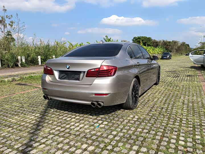 BMW 5 Series 525Li — фото 8