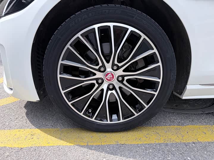 Jaguar XEL 2021 2.0 T 200 PS R-DYNAMIC — фото 11