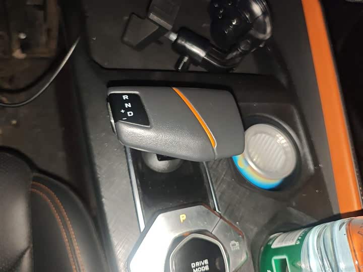 Changan UNI-V 2022 1.5 T Premium — фото 7