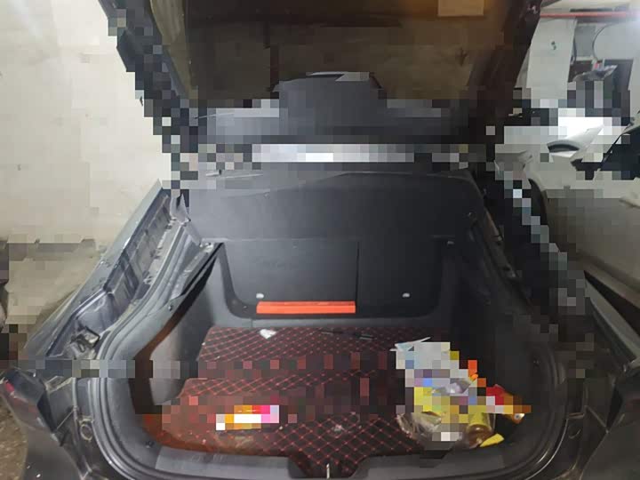 Changan UNI-V 2022 1.5 T Premium — фото 10