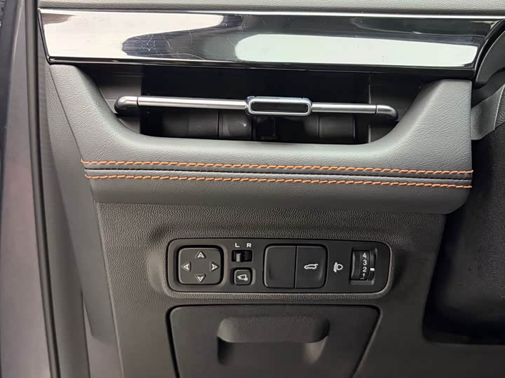 Changan UNI-K 2021 2.0 T Premium — фото 11