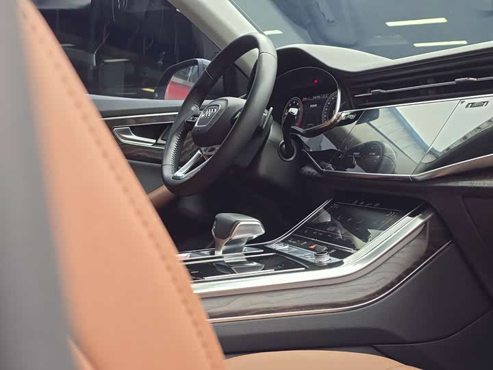 Audi Q8 2019 55 TFSI — фото 12