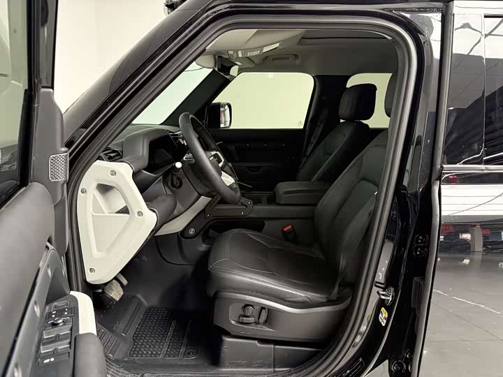 Land Rover Defender — фото 6