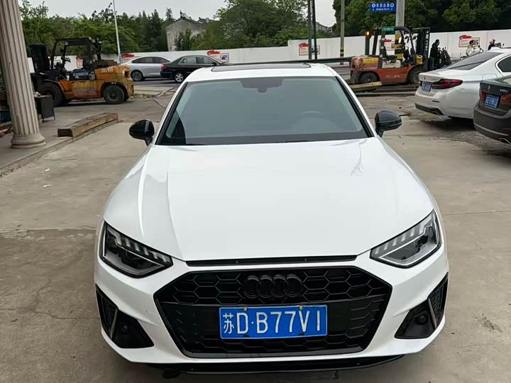 Audi A4L 40 TFSI люкс-динамик — фото 2