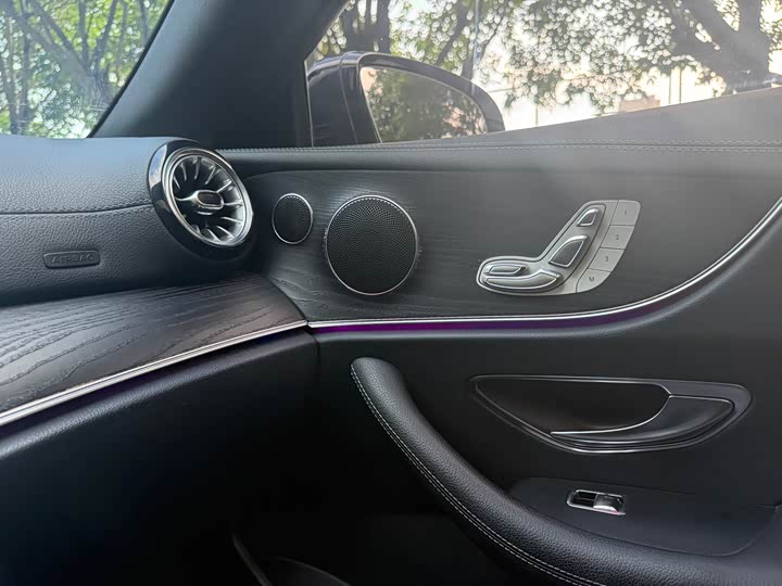 Mercedes-Benz E-Class 2017 E 200 4 MATIC — фото 10