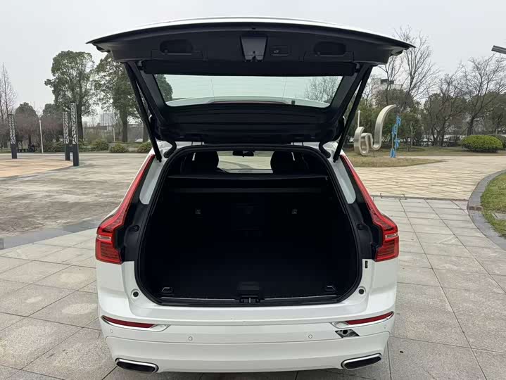 Volvo XC60 2021 T 5 4 WD — фото 26