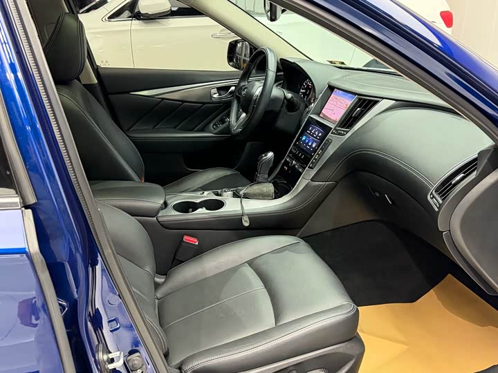 Infiniti Q50L 2019 2.0 T 30 — фото 15