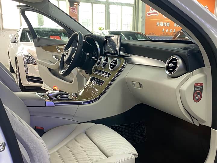 Mercedes-Benz C-Class C 200 L — фото 12