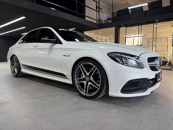 Mercedes-Benz C-Class 2015 AMG C 63 — фото 3
